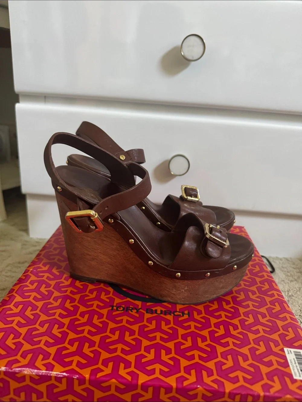 Tory Burch Tatum Wedges Size 7 Almond